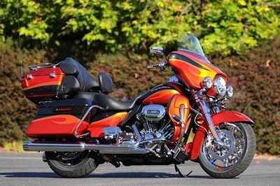 2013-Harley-Davidson-CVO-Ultra-Classic-Electra-Glide-01.jpg